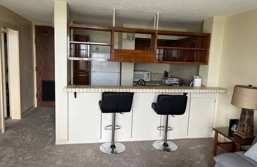 Hilo Condo | Beautiful Condo in the Heart of Hilo - Pool - A/C #718