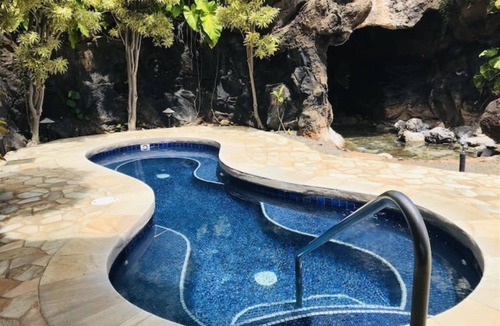 Hanamaulu Condo | Beautiful Oceanfront Resort With Walk Out room to the 4 Resort Pools and Beach