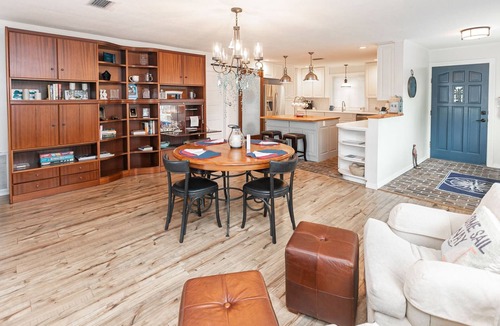 St. Augustine Cottage | Boathouse Cottage, Historic District, Private Pier, 1 Block to Trolley & Fort