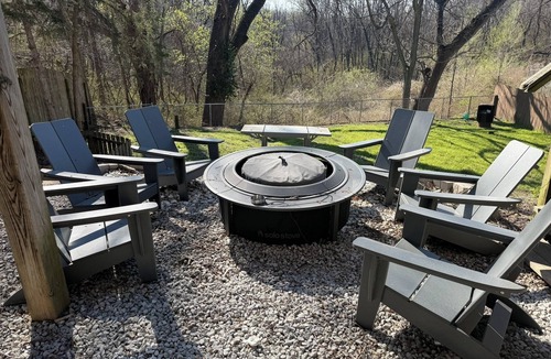 Boonville Apartment | Boonville House on the Hill. 2-bedroom fully furnished apartment Boonville