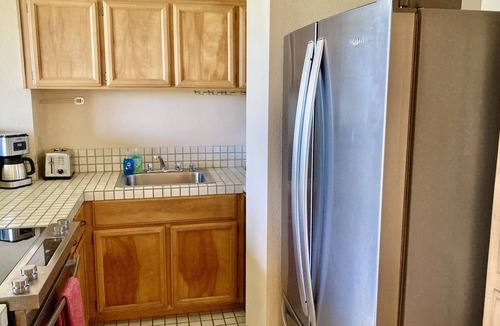 Hilo Condo | Breathtaking Views - 2 Bd Condo w/Pool, A/C, WiFi, Parking