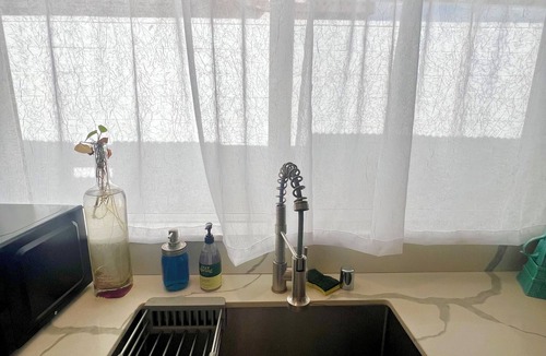 Waialua Cottage | CALL TO BOOK. AVAILABLE Beachy Hawaiian Cottage on the North Shore. 2 bed-1 bath