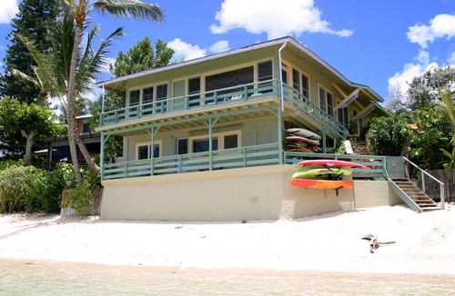 Kawela Bay House | Charming Historic 1910 Kawela Bay Beachfront Property! 2 Homes, Sleeps 17