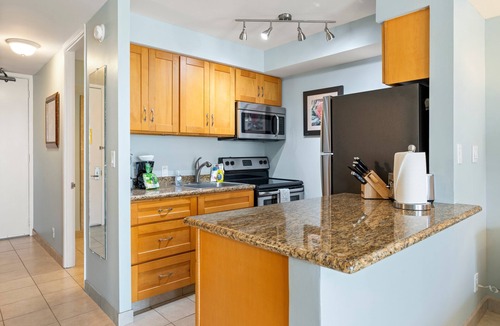 Historic Lahaina Front Street Condo | Charming Studio by the Beach – Lahaina Shores 420