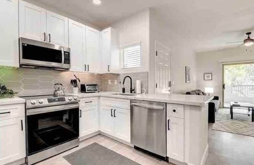 Arrowhead Ranch Apartment | Chic Luxe Apt for 4, Glendale AZ