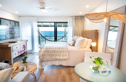 Kahana Apartment | Chic Oceanfront Escape-Boutique Studio-Noelani 219-Cold AC-Amazing Ocean View