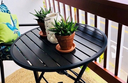 Downtown Honolulu Apartment | CLA - 2 Bed/and Private Bath w/Kitchenette in Kakaako Area w/Lanai
