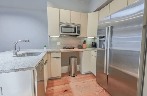 Back Bay Apartment | Classic Back Bay 1BR on Newbury Street
