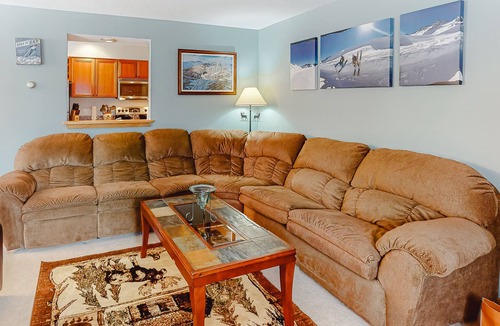 Ludlow Condo | Convenient ski-in/out condo with a fireplace, tennis, washer/dryer, & WiFi