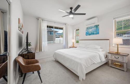 Makaha Valley House | Cottage Nene - Mountains, Beaches, Tropical Garden, Pool & Gym