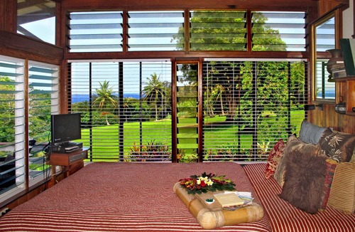 Hana Apartment | Couples & Honeymooners. Privacy & Romance! 7 Sacred Pools