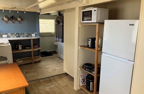 Hilo Apartment | Cozy 1-bedroom apartment in lovely downtown Hilo, pet friendly