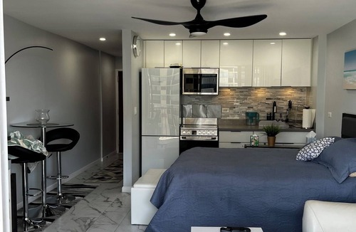 Waikiki Apartment | Cozy all newly renovated,finished in Waikiki Honolulu with WiFi, AC , lots more