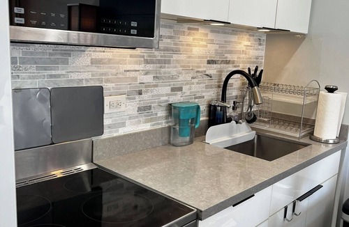 Waikiki Apartment | Cozy all newly renovated,finished in Waikiki Honolulu with WiFi, AC , lots more