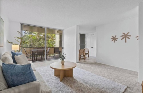 Diamond Head - Kapahulu - St. Louis Apartment | Cozy Island Escape - Near Waikiki & Diamond Head
