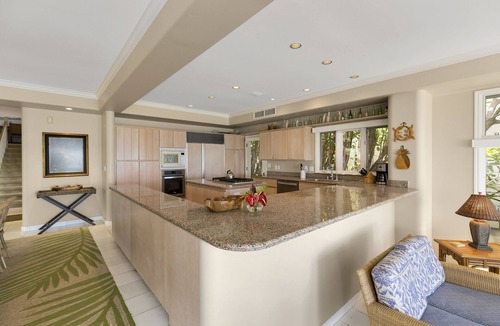 Diamond Head - Kapahulu - St. Louis House | Diamond Head Surf House: Gold Coast Oceanfront Home w/AC & Gorgeous Views
