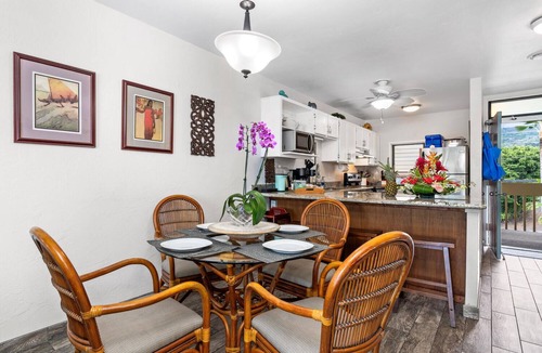 Kailua-Kona Condo | Direct Oceanfront Condo with AC, Amazing Sunsets, Tide Pools, Turtles & Surfers