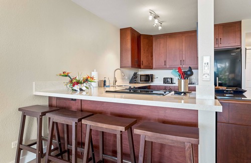 Historic Kailua Village Condo | 🏖️Easy Walk to Village | Air-Conditioning | Ocean View | WIFI