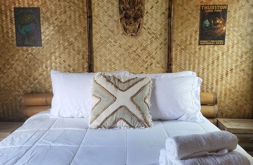 Fern Forest Bed & Breakfast | Entire 3 cabin clothing optional resort at Volcano. Free Breakfast.