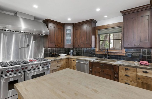 North Park City House | Entire large home- Luxe, Walk to lift & town! Game room, hot tub