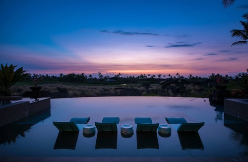 Kaupulehu House | Experience luxury at Hale Kahikole in Kailua Kona, featuring 5 bedrooms and a private pool.