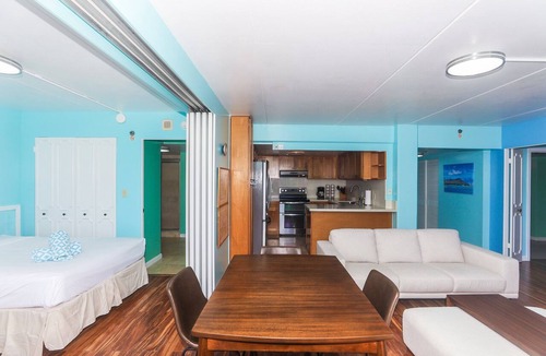 Waikiki Condo | Experience luxury at Ilikai Tower - in the heart of Waikiki with stunning lagoon views.