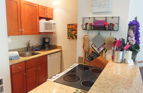 Kihei Condo | Family Friendly Condo w/Loft & Steps from Charley Young/Kam 1 Beach