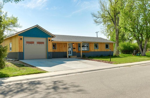 Lander House | Family-Friendly Lander Home Rental: Yard, Patio!