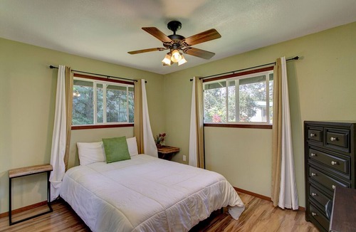 Keaau Cabin | FREE Cleaning at this Hawaiian Paradise Home