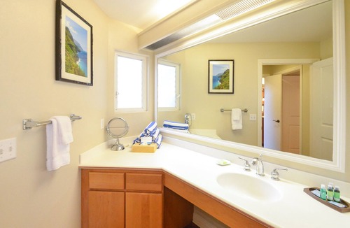 Princeville Resort | Full Kitchen TWO BEDROOM with Resort Amenities ~ Wyndham Bali Hai Villas Resort!