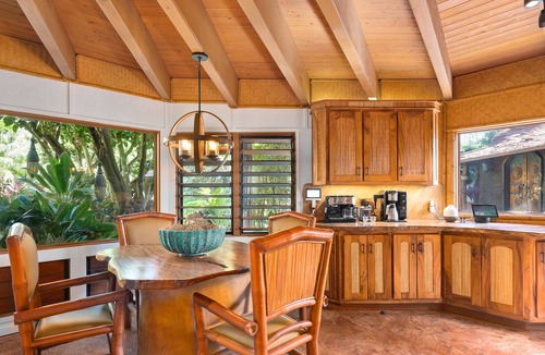 Waimanalo Beach Villa | Fun Hawaii Hobbit House w/ AC, Tropical Vibes, Mountain View, Steps to the Beach
