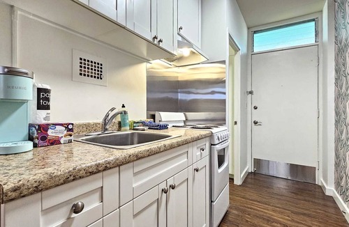 Waikiki Apartment | Furnished monthly rental Waikiki Neighborhood 304