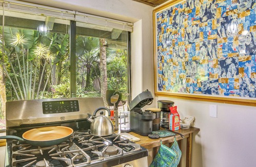 Hawaiian Acres House | Garden & Forest Views! Quiet Kurtistown Escape