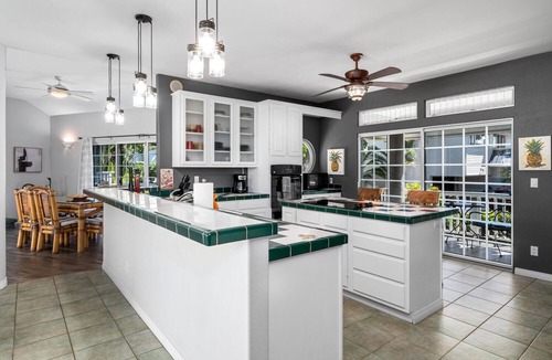 Kailua-Kona House | 🏖️Gated Kona Bay Estates Home w/Pool Near Keiki Beach