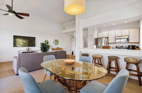 Wailea Condo | Gorgeous Luxury Ocean View Top Floor Corner Unit, AC, Pool, Free Parking, Wifi