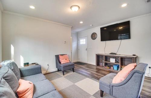Dennis House | Grand Lake Views: Pet-Friendly Jay Getaway!