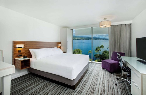 Hilo Resort | Grand Naniloa Hotel Hilo - a Doubletree by Hilton