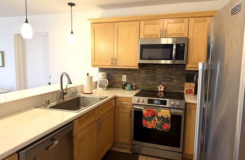 Waikoloa Village Condo | Ground-floor condo steps to pool, spa & BBQ. Paradise!
