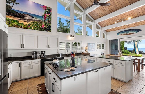 Kailua-Kona House | Hale Pua: Private Oceanfront Luxury Home w/Pool, Spa, AC & Lanai - Relax & Enjoy