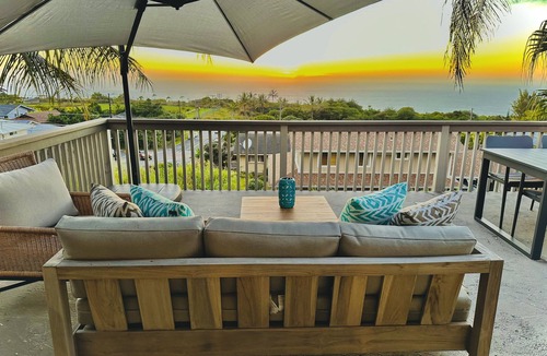 Kealakekua House | Halekii Sunset – Sweeping 180° Ocean Views | Newly Renovated Tropical Retreat