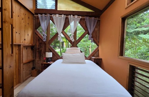 Honokaa Hostel | Hamakua Sanctuary