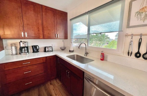 Ewa Cottage | Hawaian style home with AC, by the ocean