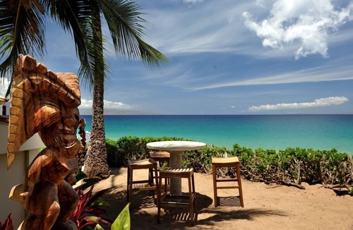 Lahaina Hotel | Hawaiian Dream Vacation! Beachfront Setting, Outdoor Pool, Parking