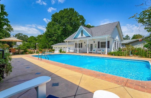 Chickamauga Apartment | Heart of Historic Chickamauga! Chic Studio w/Pool