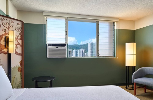 Ala Moana Hotel | High Floor City View King, Elevated Garden Escape, Poolside Comfort, Near Beach