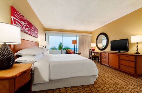 Keauhou Hotel | High Tides and Good Vibes! 2 Pools, Dining, Near Kahaluu Beach Park, Ocean View