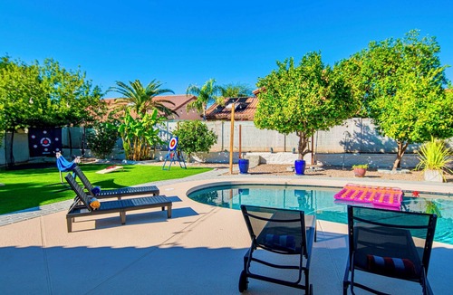 Paradise Park Vista House | [Highly Rated] Scottsdale Luxe- Free Heated Pool + TikiBar + Hot Tub + Gameroom