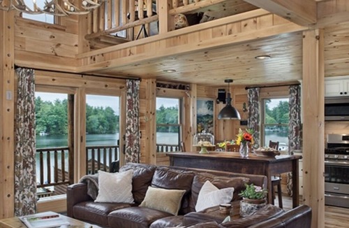 Lochmere Cabin | Hiking,boating, fishing, girls getaways, dog friendly, only 2 min to Lake Estate