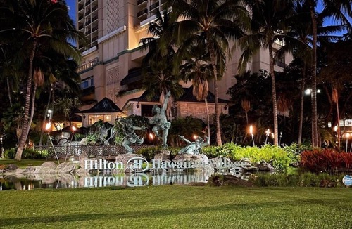 Waikiki Resort | Hilton's Lagoon Tower 1-Bd Plus Ocean View: A Paradise with Endless Fun