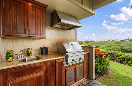 Kamuela House | Hilton Waikoloa Pool Pass for 2026. ML Beach Club Pass. Palm Villas ML F4